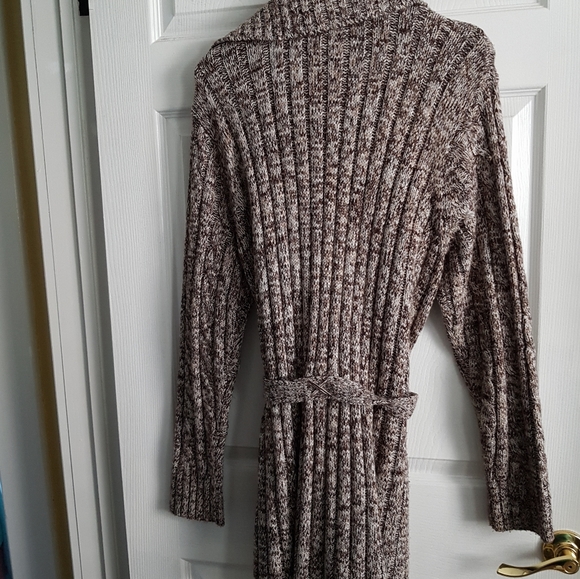 Thick Long Button Up Sweater With Belt - Picture 6 of 6